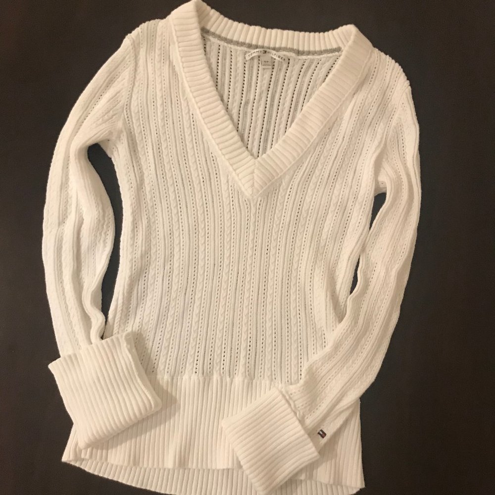Lightweight V-Neck Pullover Sweater White